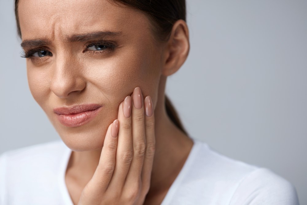  آیا ارتودنسی دندانها با براکت درد دارد؟